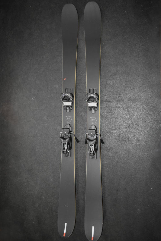Season Kin demo skis, black with black bindings