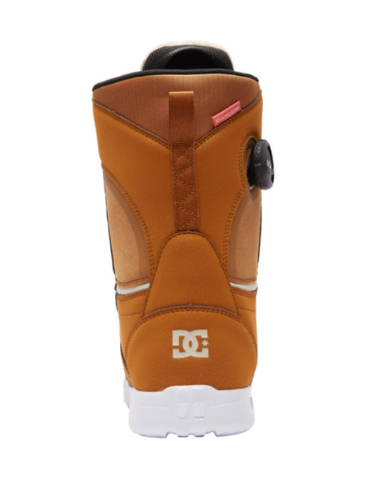 light brown snowboard boot